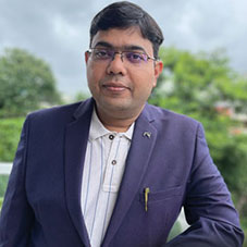 Kamal Nayan Sharma,    CEO