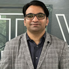  Shivam Maheshwari,  Co-Founder & CTO