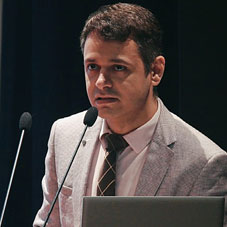 Dr Ayush Chawla , Co-Founder Dr Ayush Chawla , Co-Founder