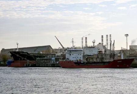 US Lawmakers Warn Banks, Ports Over Russian Diesel Imports image