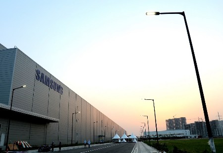 Samsung to Expand Noida Manufacturing Plant, Infuses Rs.5,000 crore