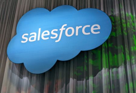 Salesforce Raises Annual Forecasts as AI Software Adoption Rises