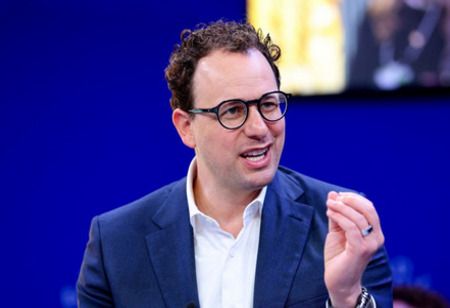 Anthropic Reopens Talks With Pentagon After Feud Over AI Safety