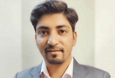 Retail Investing in Volatile Times: Conviction vs Caution