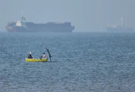 US Pushes to Reopen Hormuz as UAE Faces Fresh Attacks 