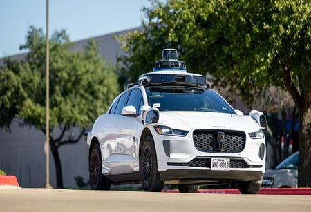 Uber, Waymo End Phoenix Robotaxi Deal