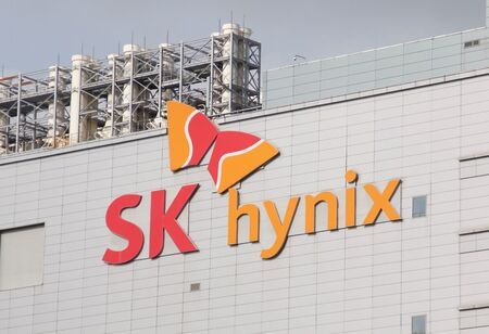Samsung, SK Hynix Eye $950 Billion U.S. Tech Tie-Ups