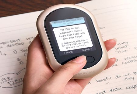 Pocketalk Announces a New Version of its Two-Way Translation Device
